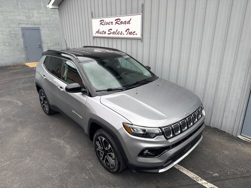 Used 2022 Jeep Compass Limited image 3