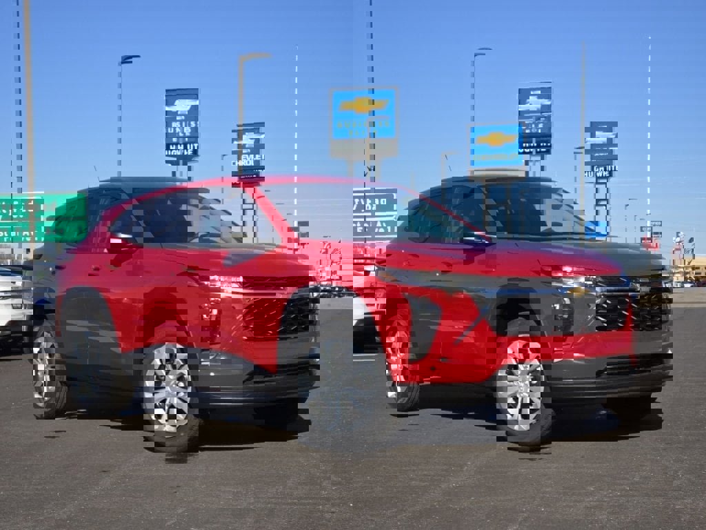 New 2026 Chevrolet Trax LS w/ Driver Confidence Package image 2