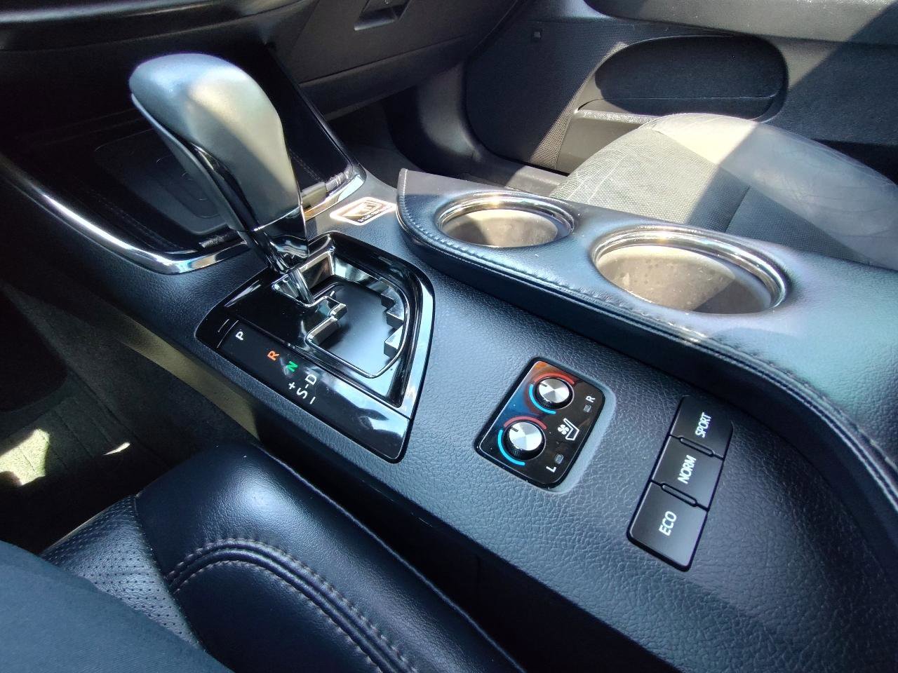 Used 2017 Toyota Avalon Limited FWD image 33