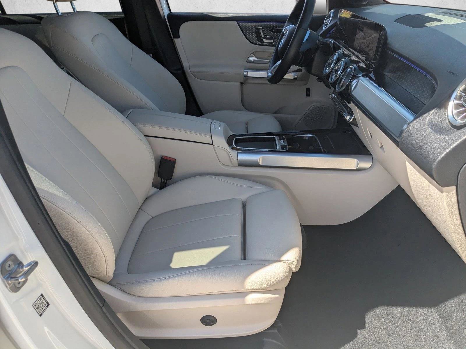 Used 2025 Mercedes-Benz GLB 250 image 21