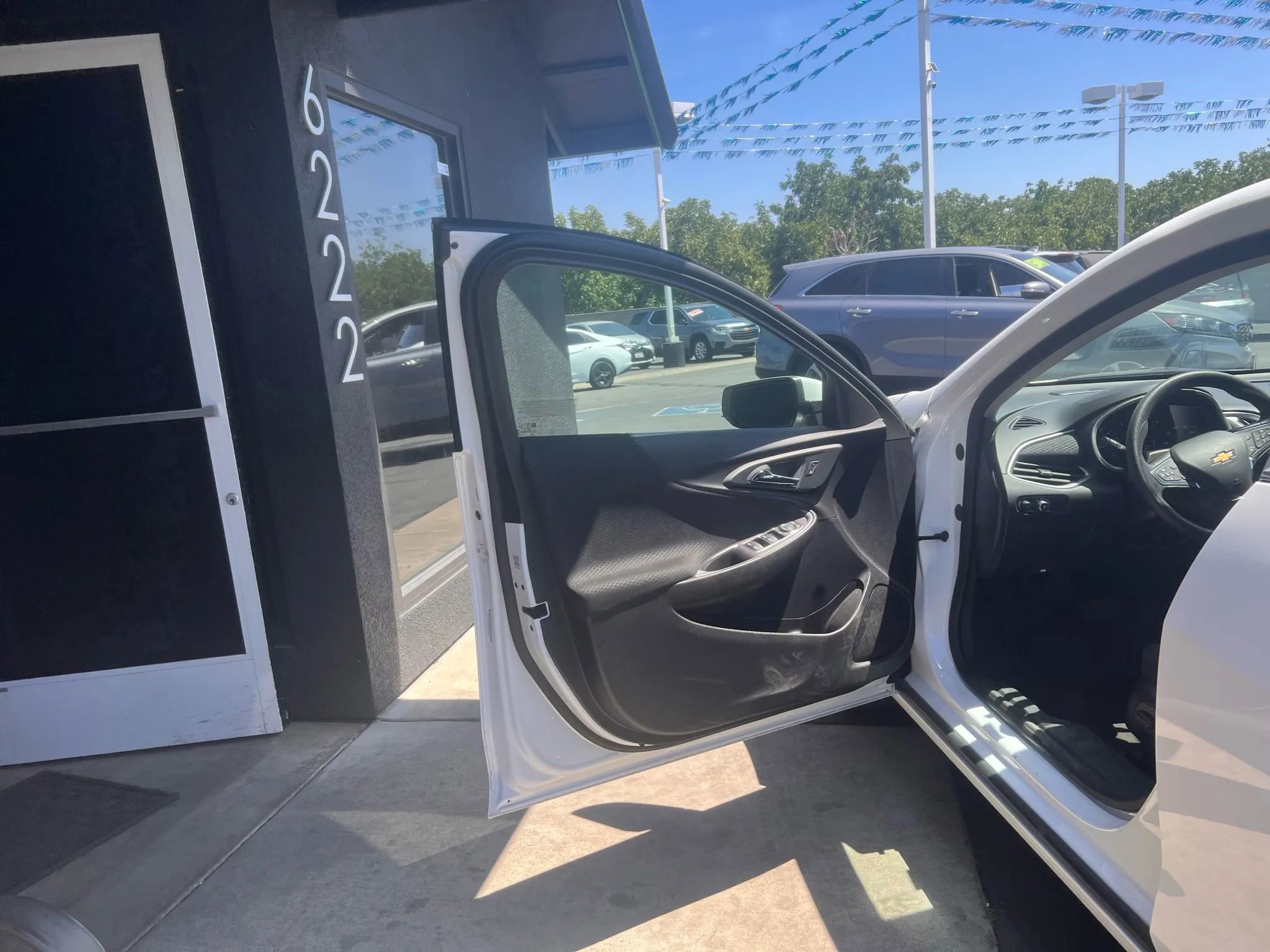 Used 2023 Chevrolet Malibu LT image 6