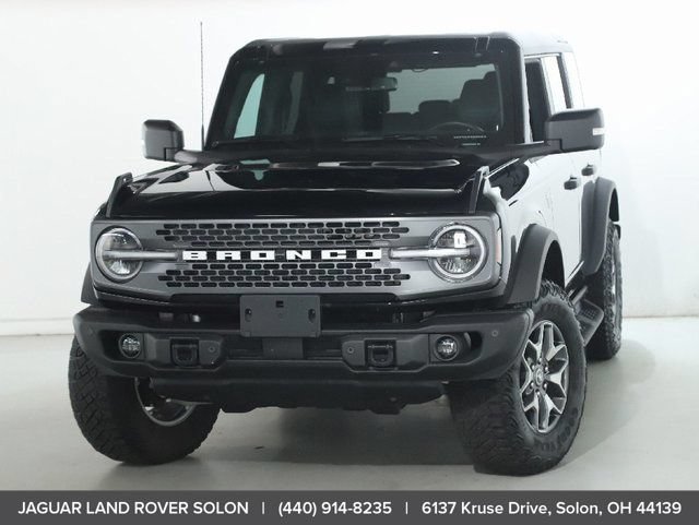 Used 2025 Ford Bronco Badlands AWD/4WD image 3