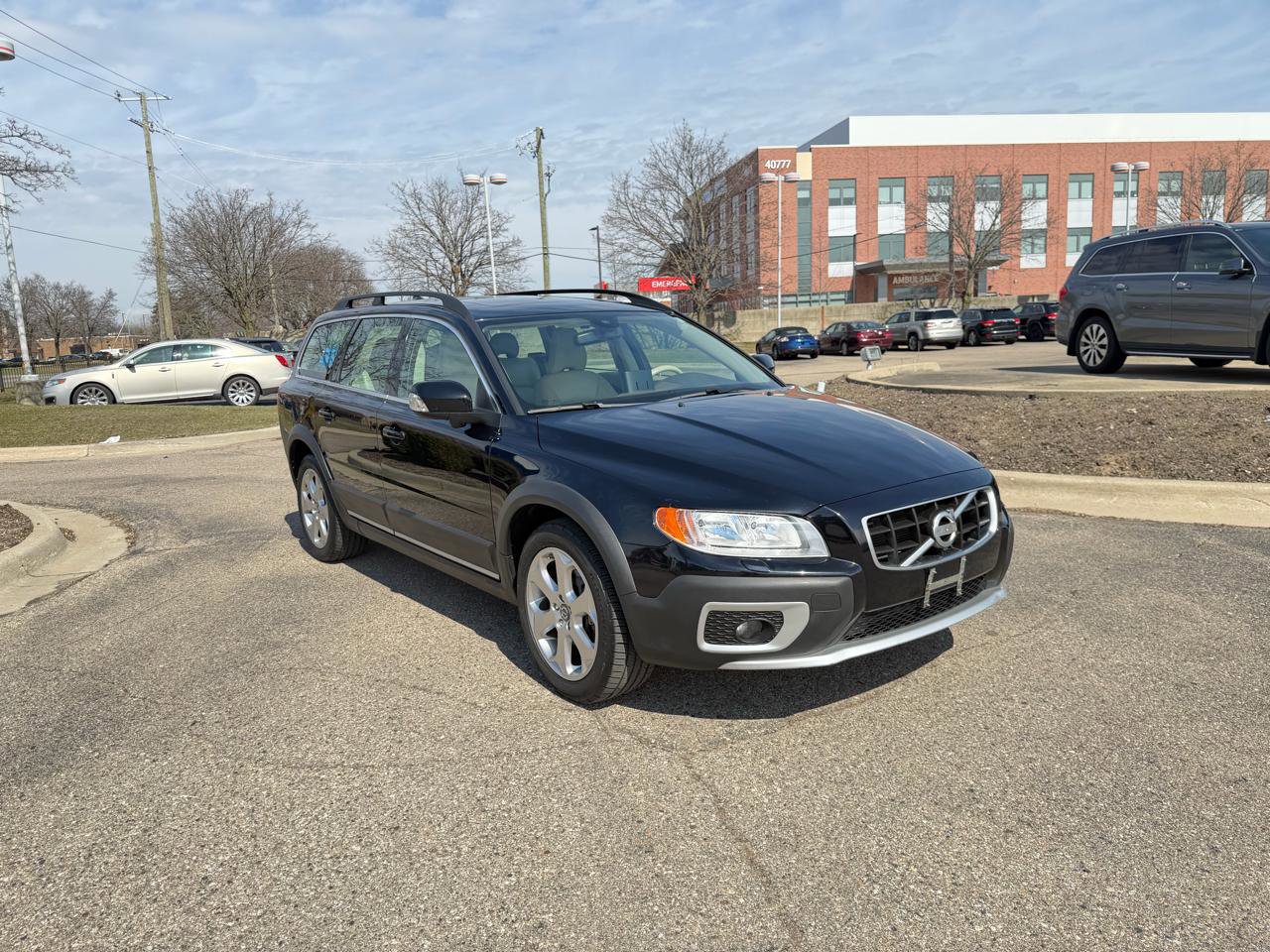 Used 2010 Volvo XC70 T6 image 3