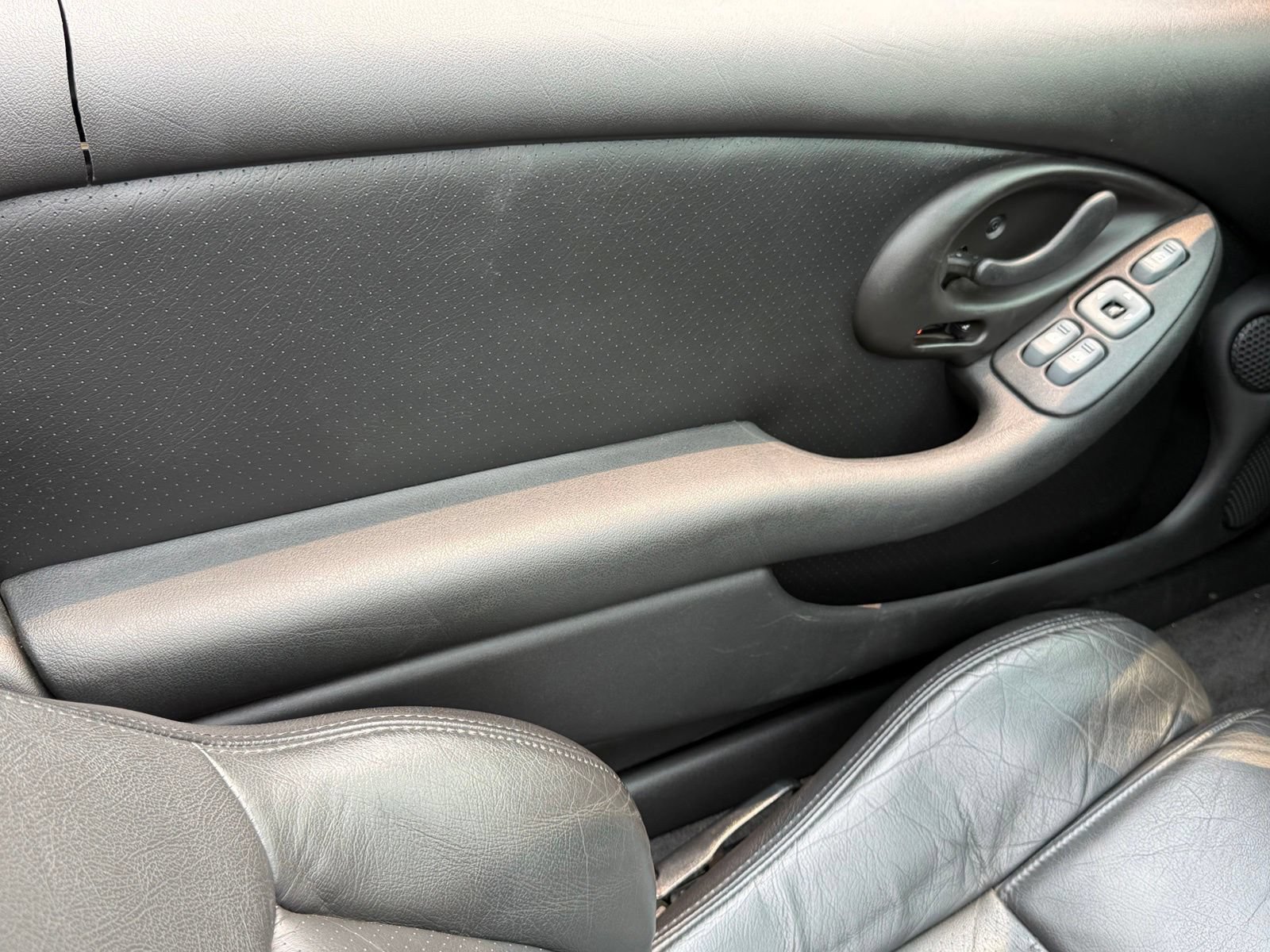 Used 2002 Pontiac Firebird Trans Am RWD image 28