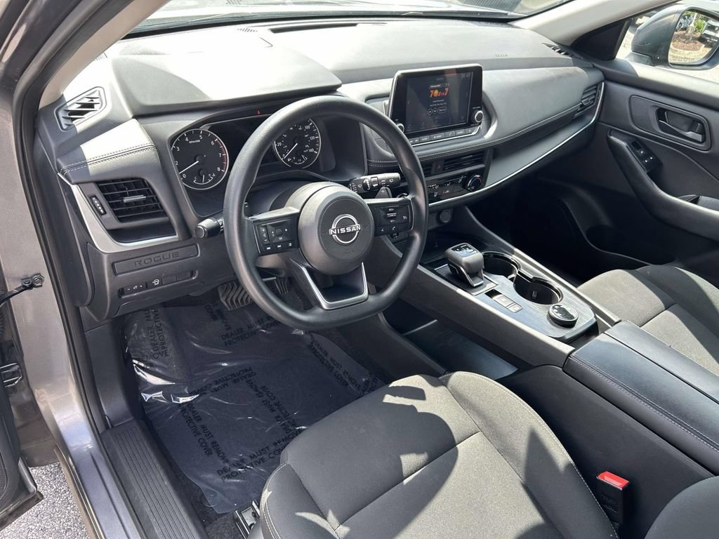 Used 2024 Nissan Rogue S AWD/4WD image 15
