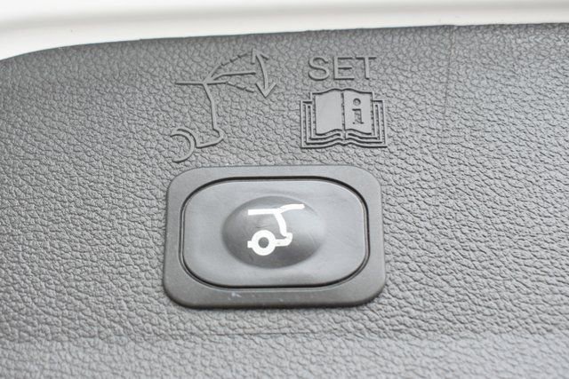 Used 2018 Ford Escape SEL image 39