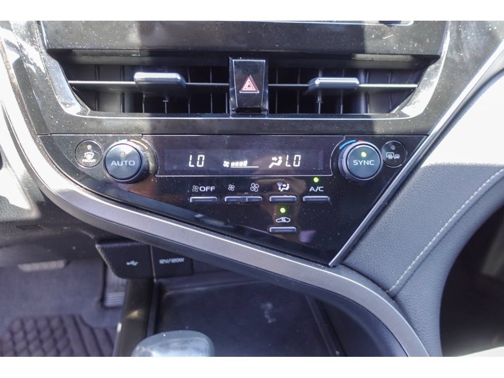Used 2024 Toyota Camry SE FWD image 18