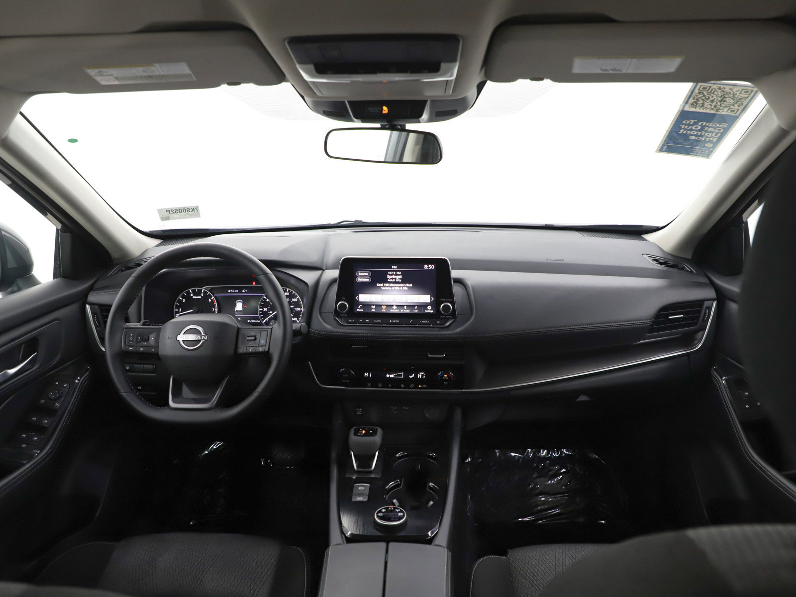 Used 2025 Nissan Rogue SV image 13