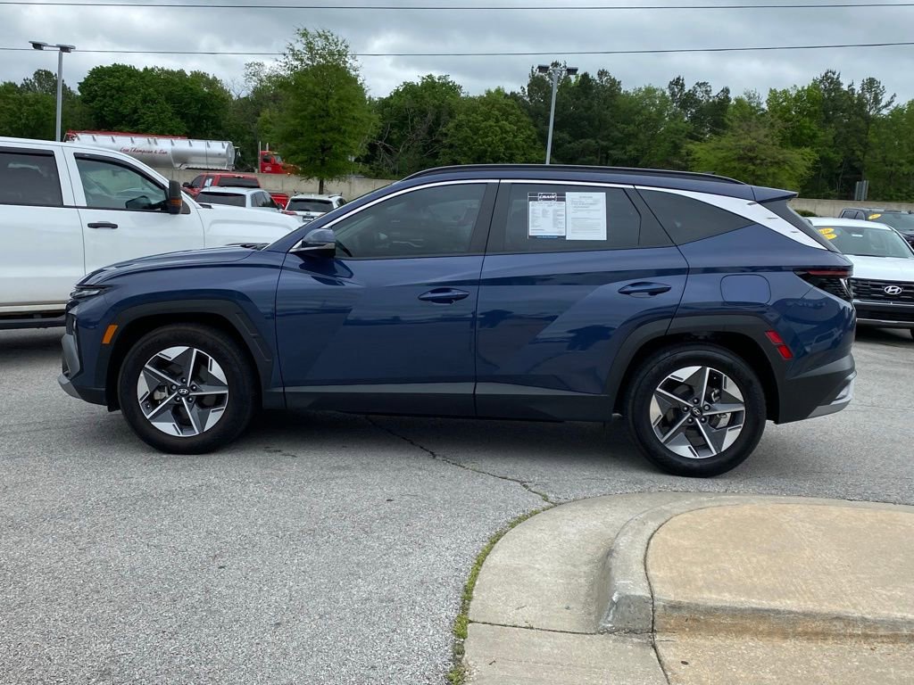 Used 2025 Hyundai Tucson SEL FWD image 4
