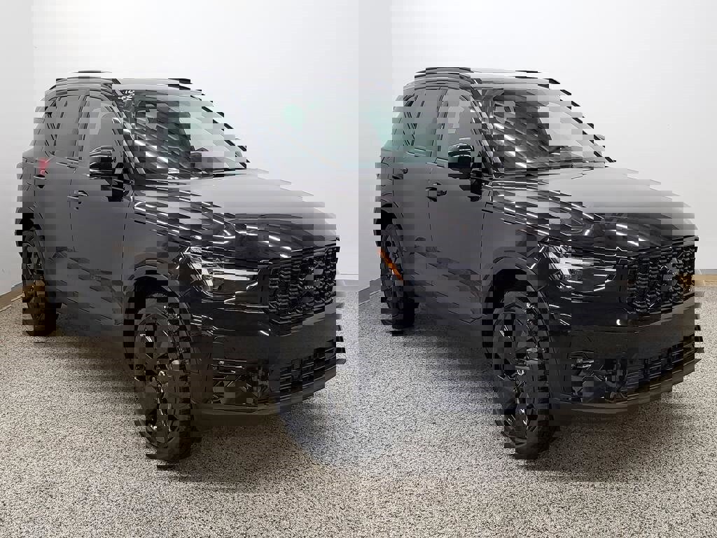 New 2026 Volvo XC40 B5 Ultra w/ Protection Package Premier