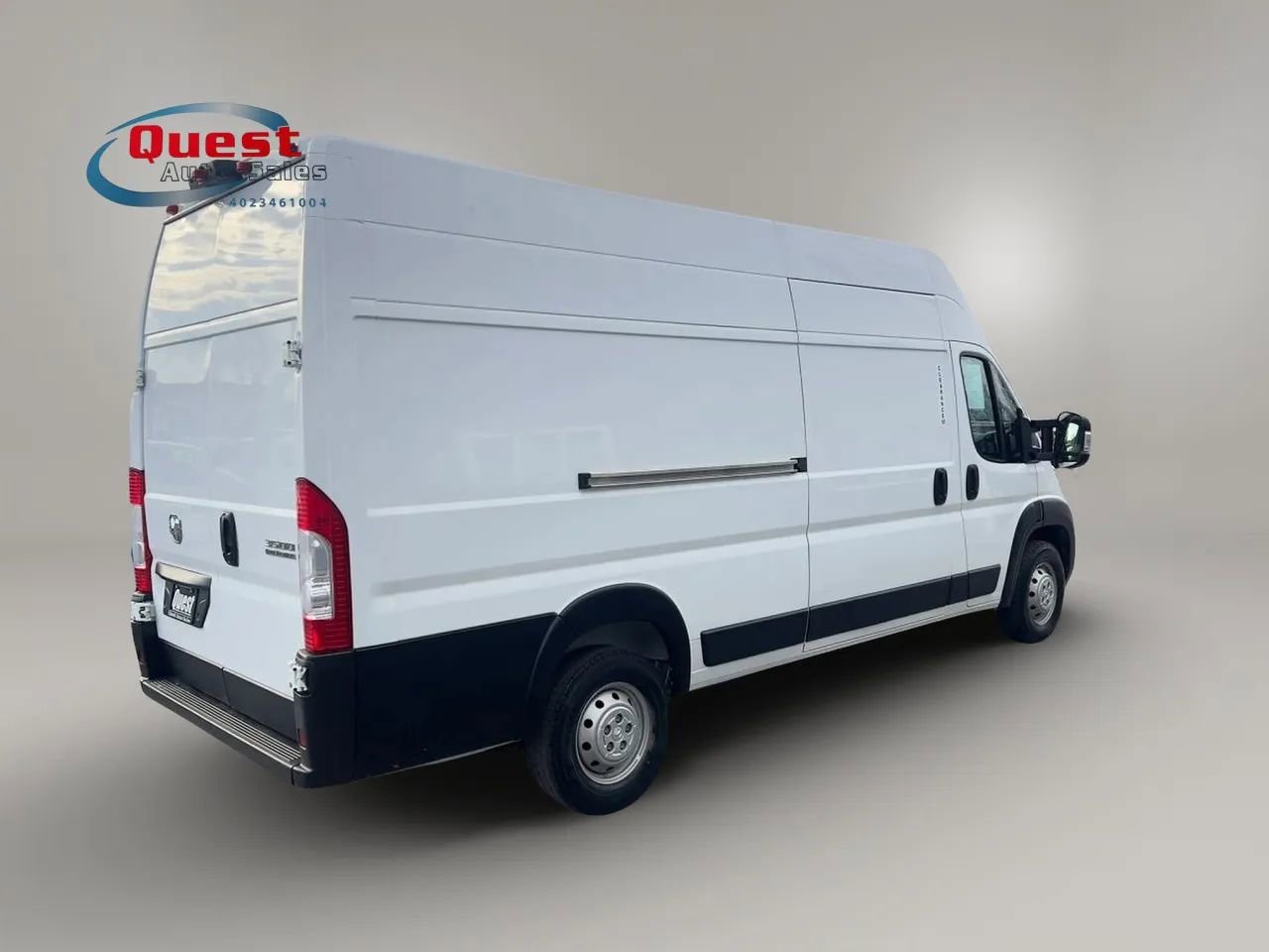 Used 2023 RAM ProMaster 3500 w/ Lane Management Group FWD image 3