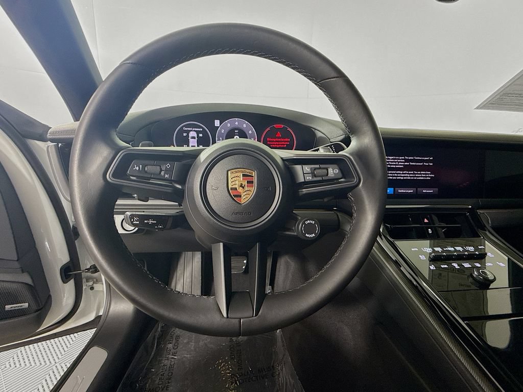 Used 2024 Porsche Panamera RWD image 12