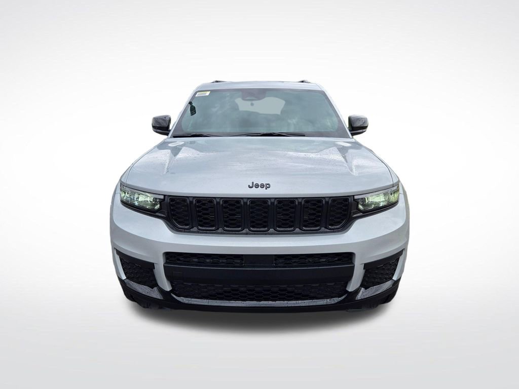 New 2025 Jeep Grand Cherokee L Laredo image 8