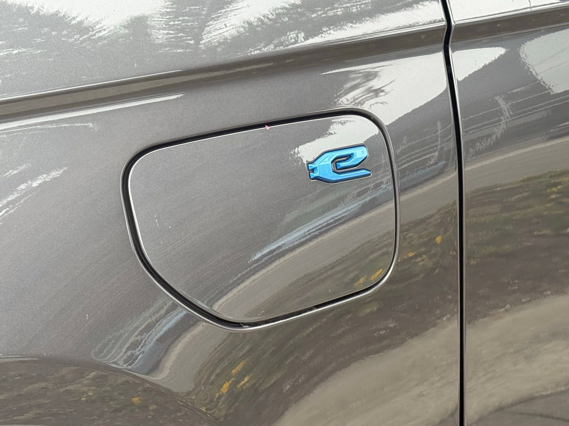 Used 2022 Jeep Grand Cherokee Overland w/ Advanced Protech Group III image 21