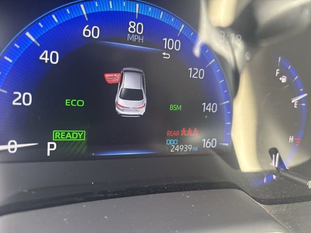 Used 2022 Toyota Corolla LE image 19