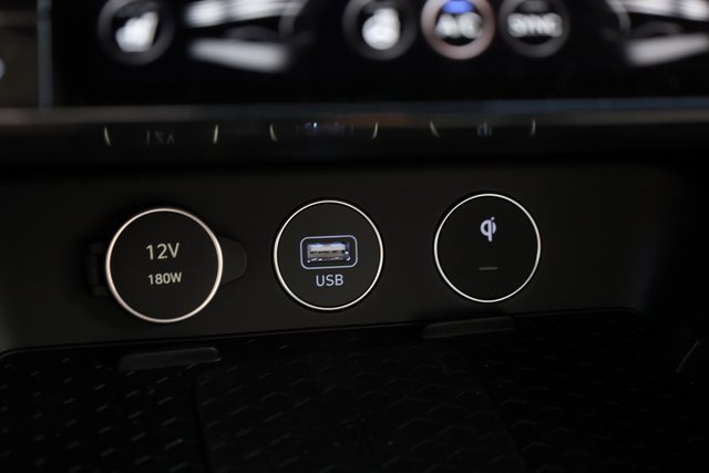 New 2025 Genesis G70 2.5T w/ Sport Prestige Package image 21