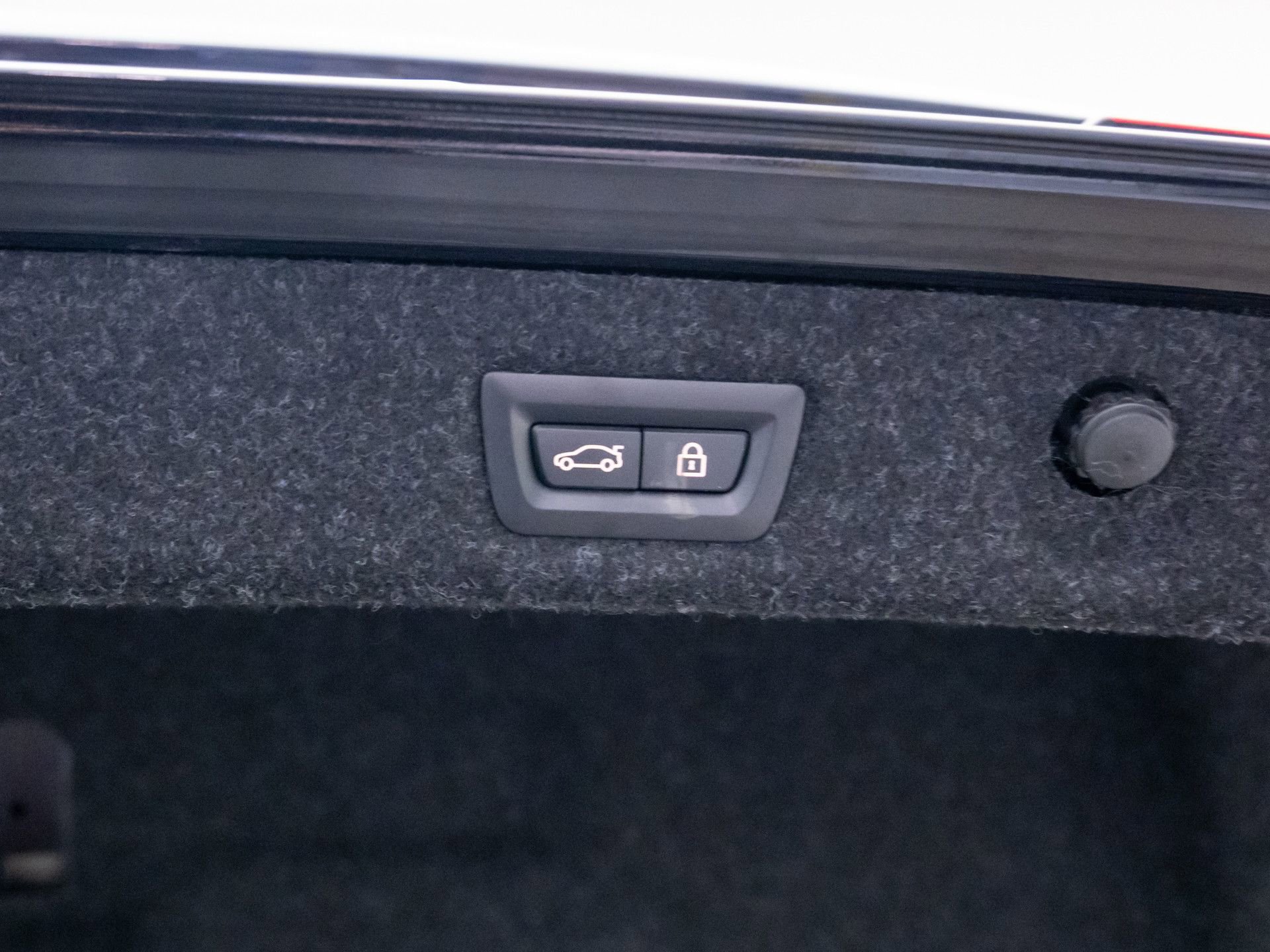 Used 2023 BMW 540i xDrive w/ Executive Package image 33