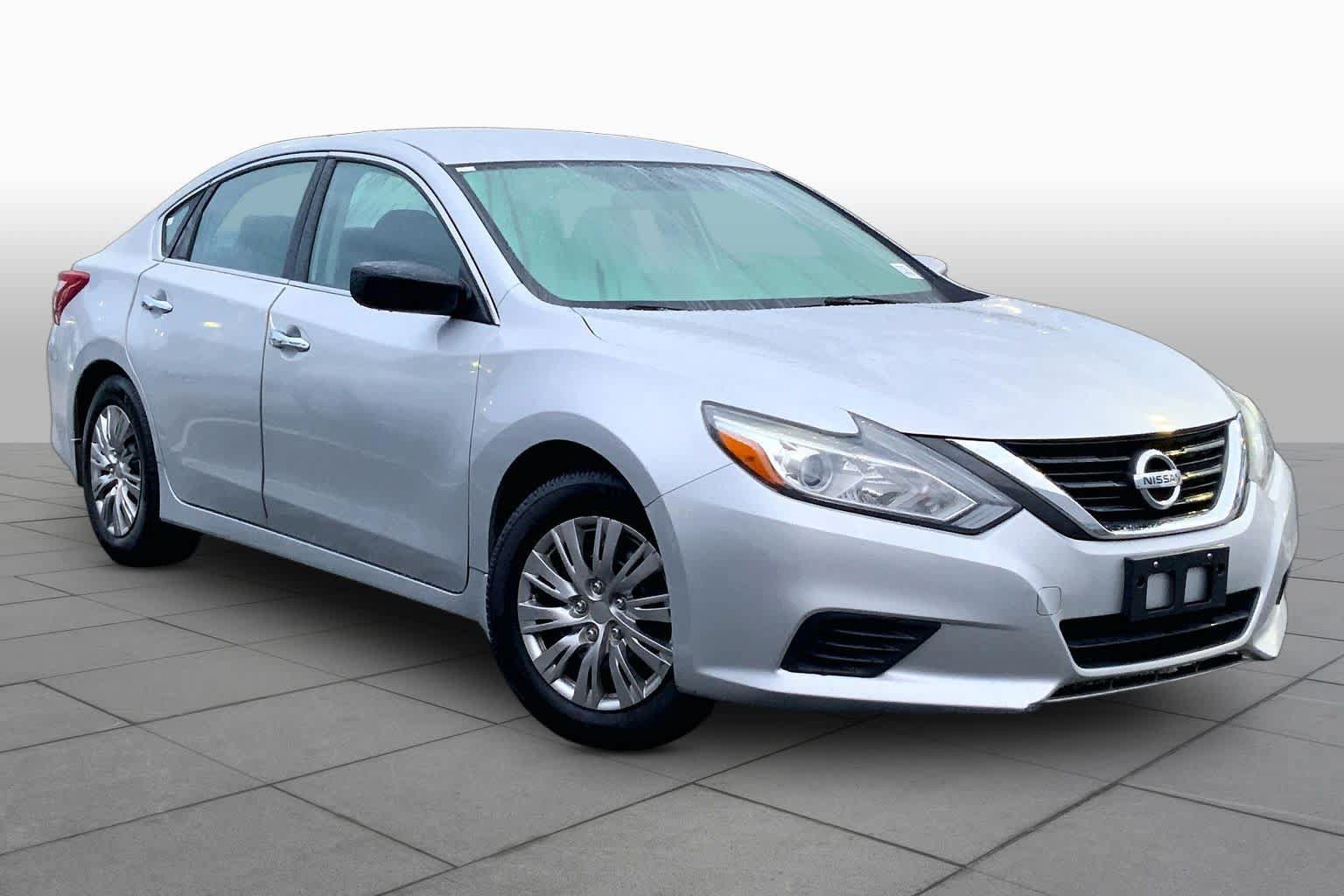 Used 2018 Nissan Altima 2.5 S w/ S Convenience Package FWD image 3