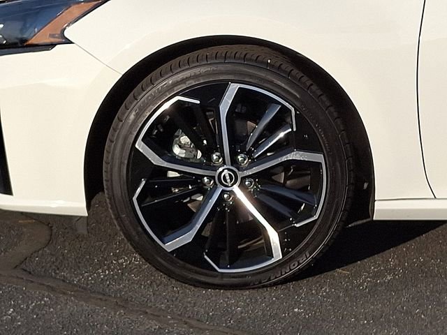 Used 2024 Nissan Altima 2.5 SR image 8