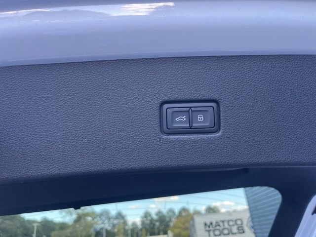 New 2025 Audi Q8 Premium Plus image 31