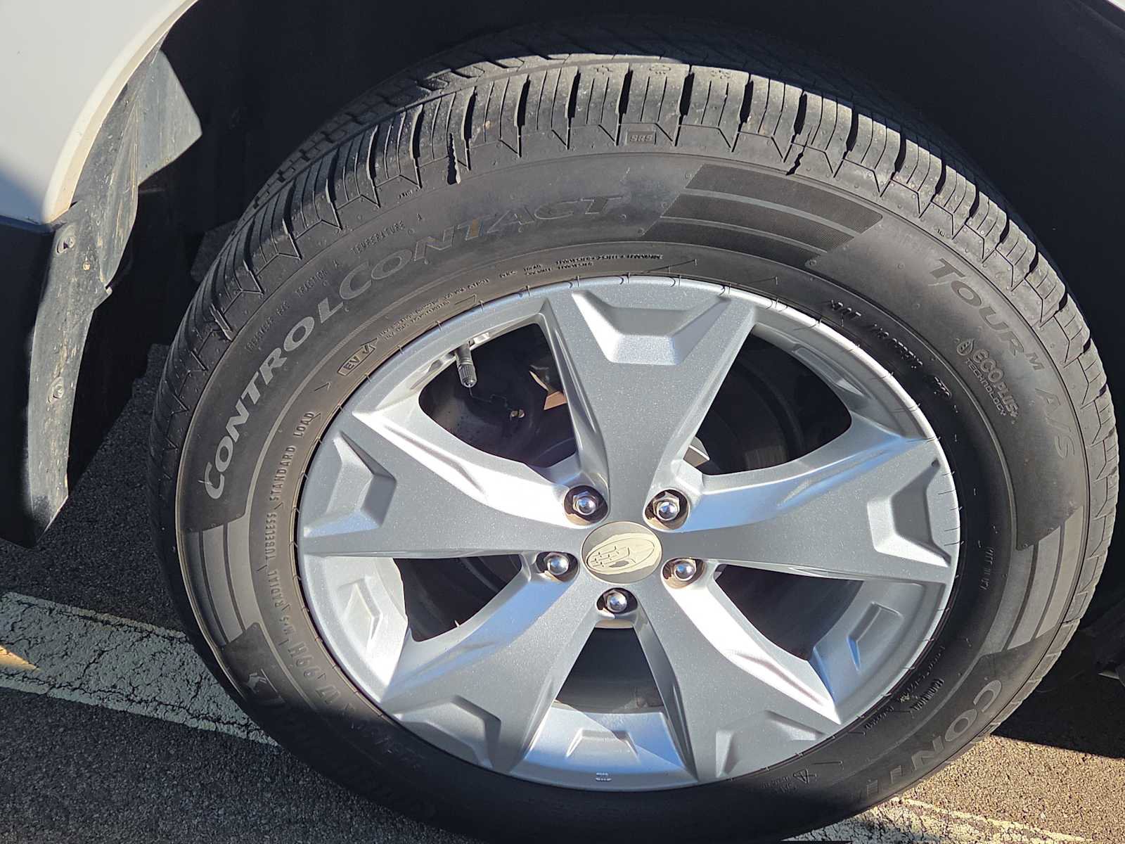 Used 2015 Subaru Forester 2.5i Premium w/ All-Weather Package image 4