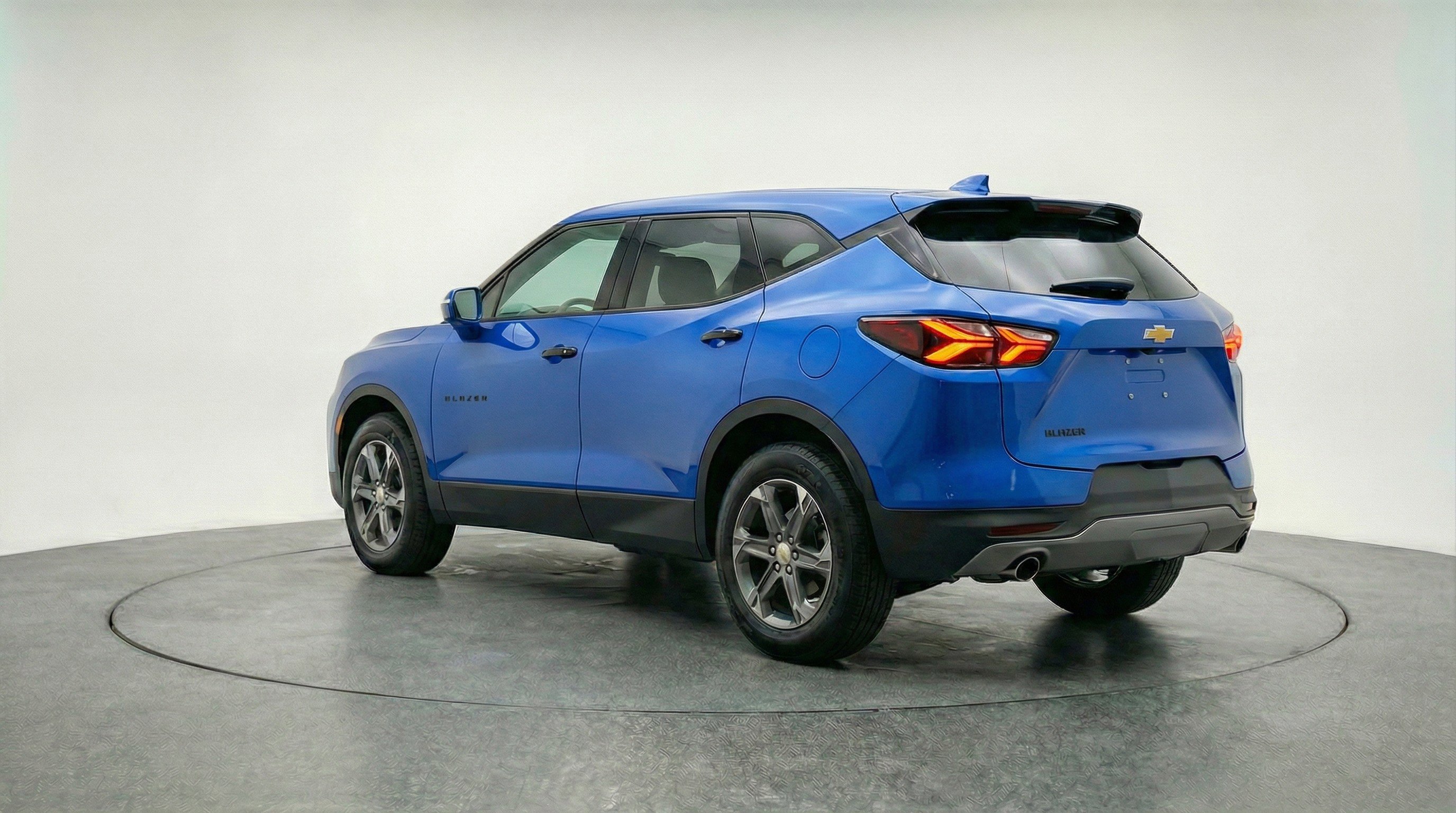 Used 2025 Chevrolet Blazer LT image 6