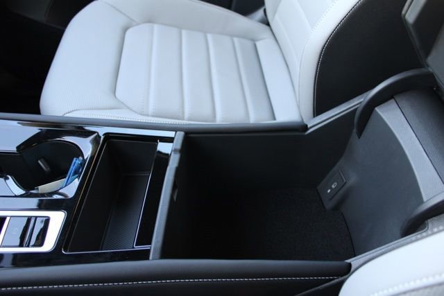 New 2026 Volkswagen Atlas Cross Sport SEL image 33