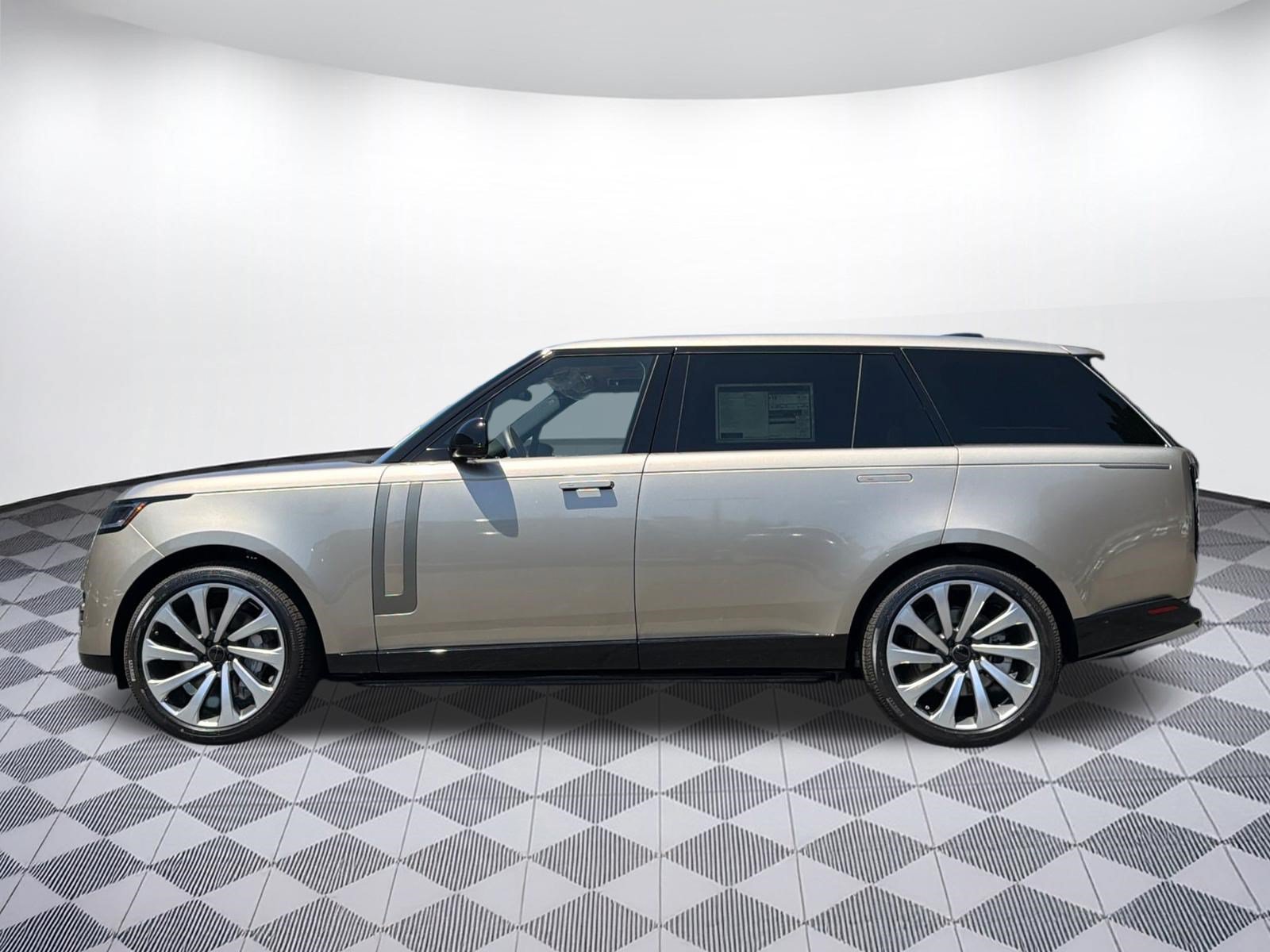 New 2026 Land Rover Range Rover Long Wheelbase SE AWD/4WD image 2