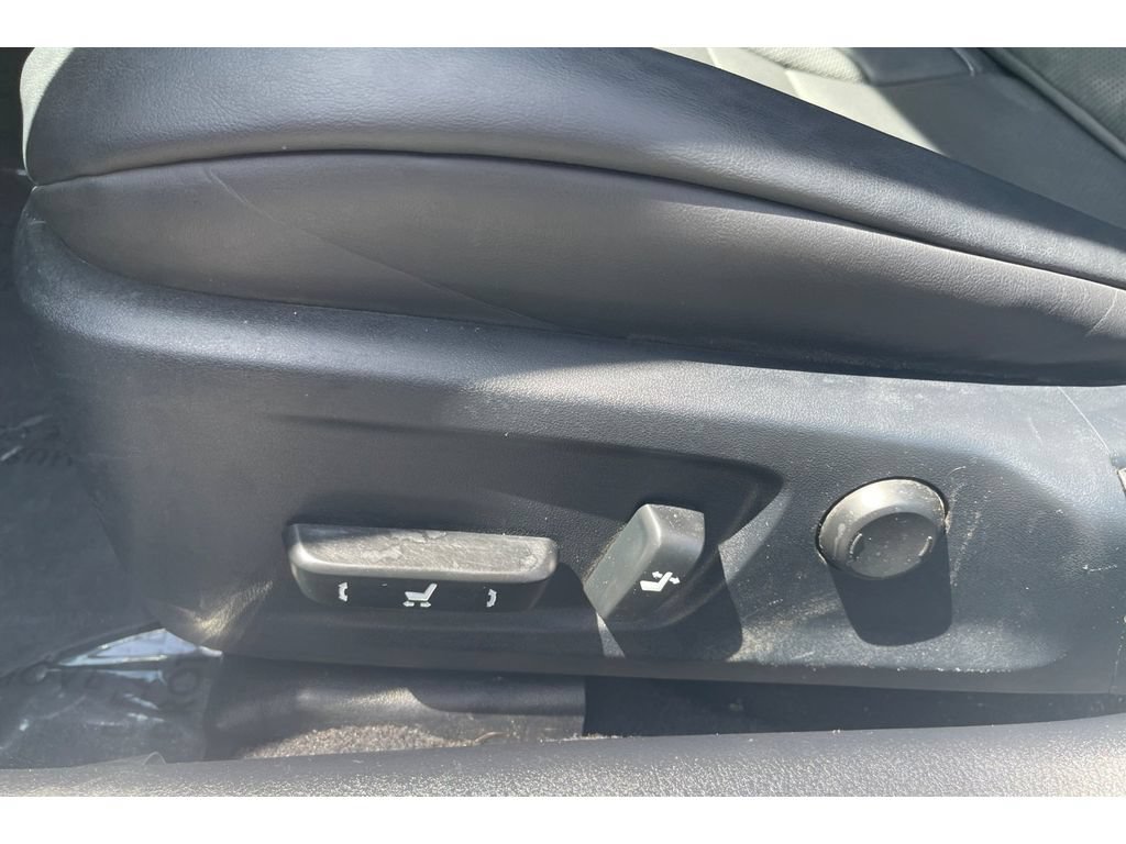 Used 2016 Lexus IS 350 w/ F Sport Package RWD image 13