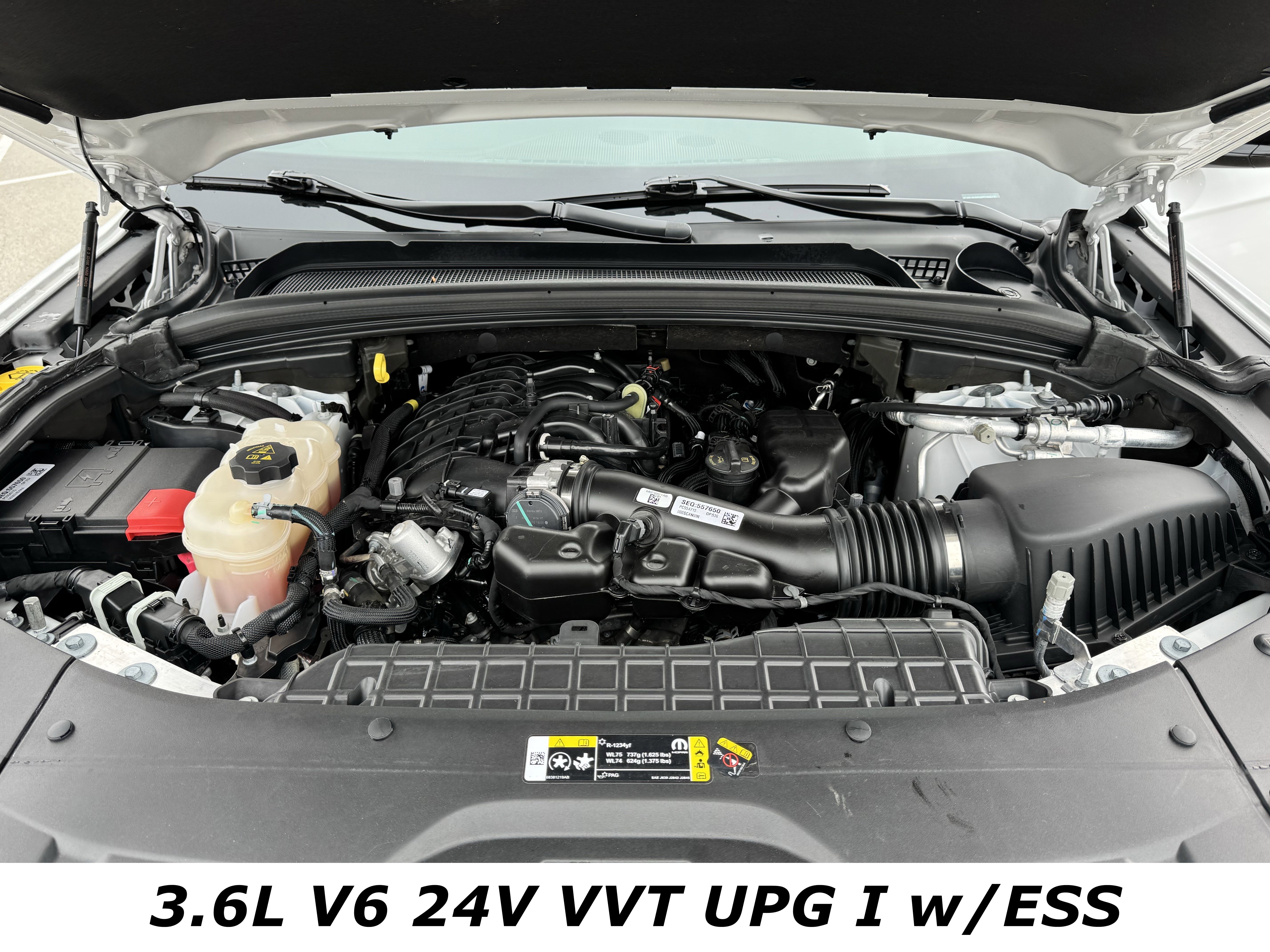 Used 2023 Jeep Grand Cherokee Altitude image 11
