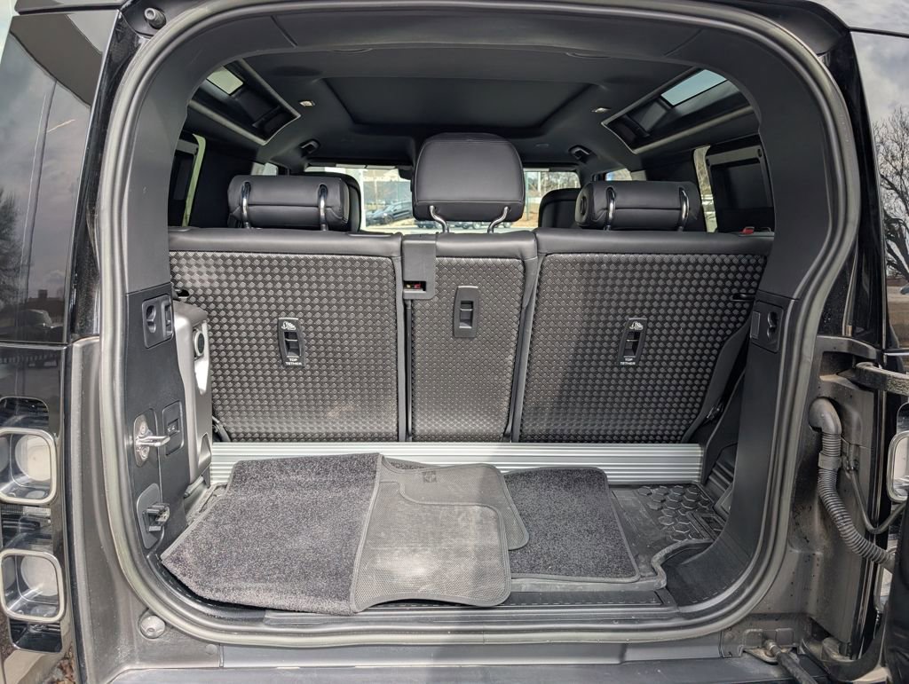 Used 2023 Land Rover Defender 90 V8 image 24