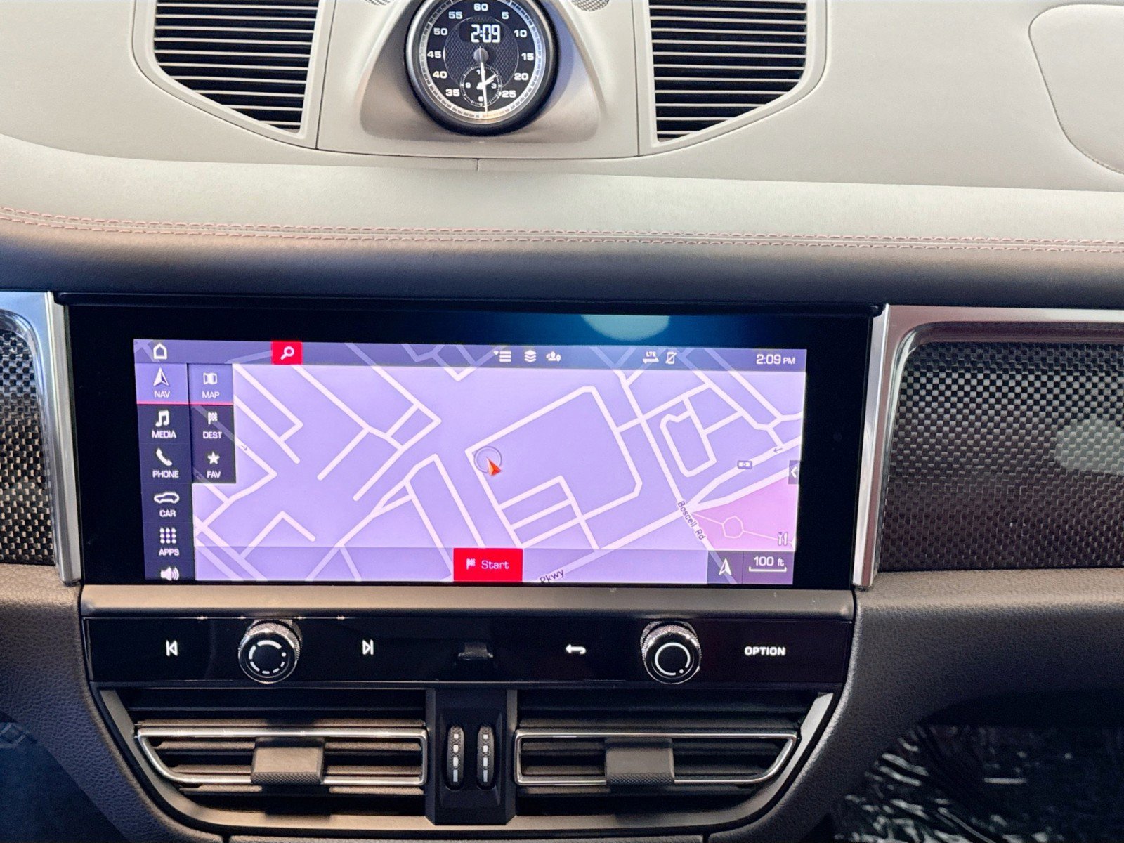 Certified 2023 Porsche Macan GTS image 17