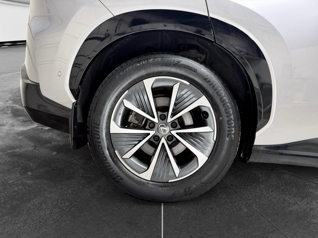 Used 2023 Lexus RZ 450e Premium w/ Technology Package AWD/4WD image 33