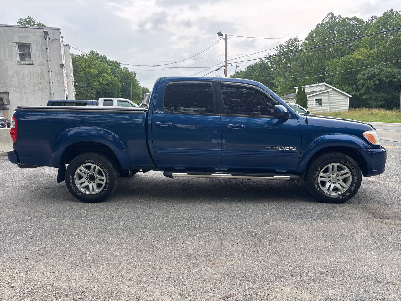 Used 2005 Toyota Tundra Limited w/ All Weather Guard Pkg AWD/4WD image 10