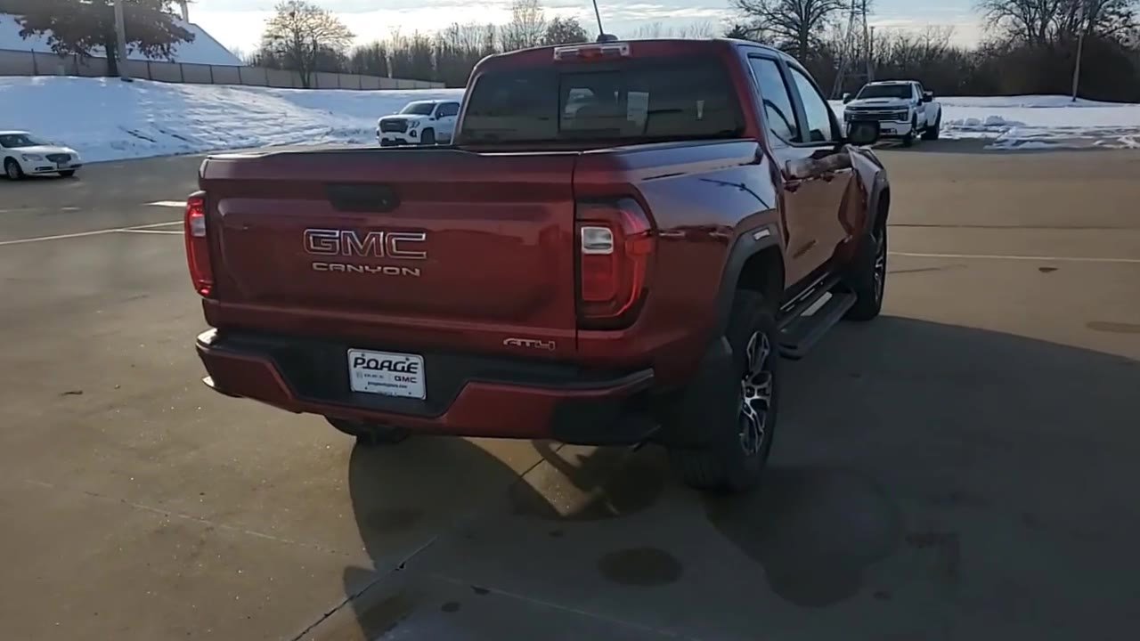 Used 2025 GMC Canyon AT4 w/ Technology Plus Package image 8