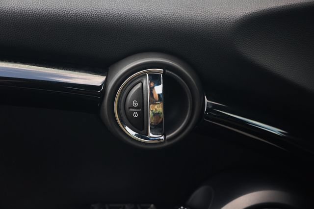Used 2017 MINI Cooper S FWD image 40