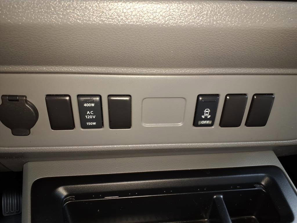 Used 2016 Nissan NV 2500 SV w/ Back Door Glass Package image 18