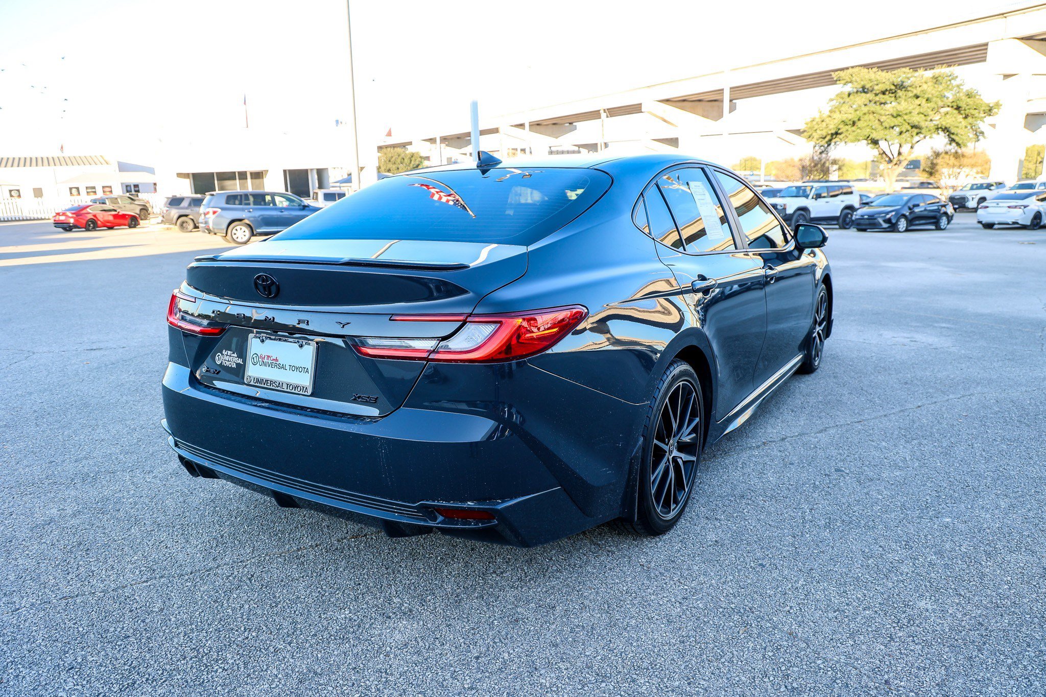 Used 2025 Toyota Camry XSE FWD image 7