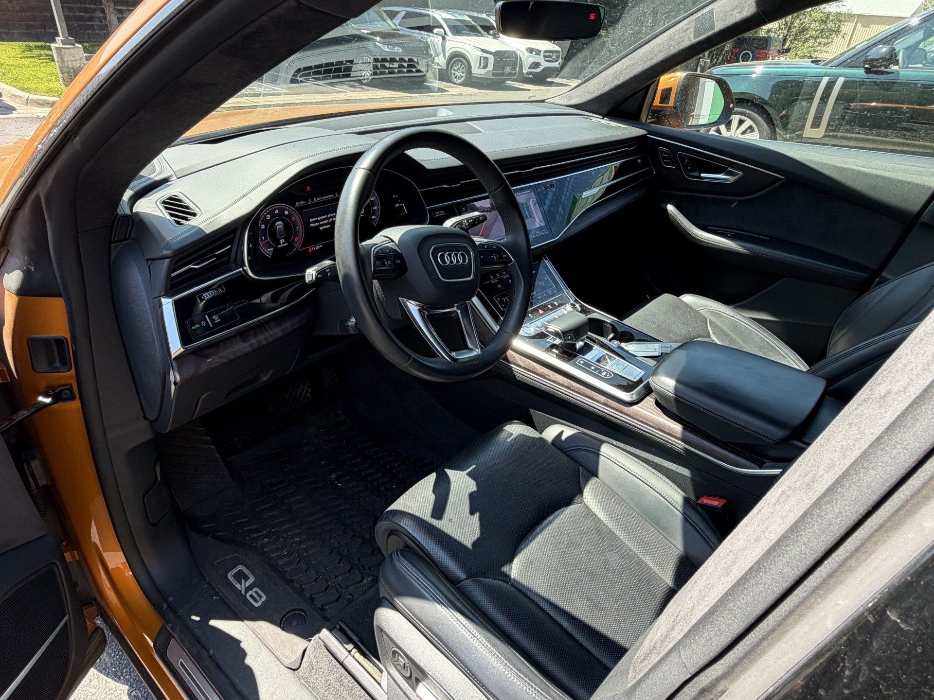 Used 2019 Audi Q8 Prestige AWD/4WD image 2