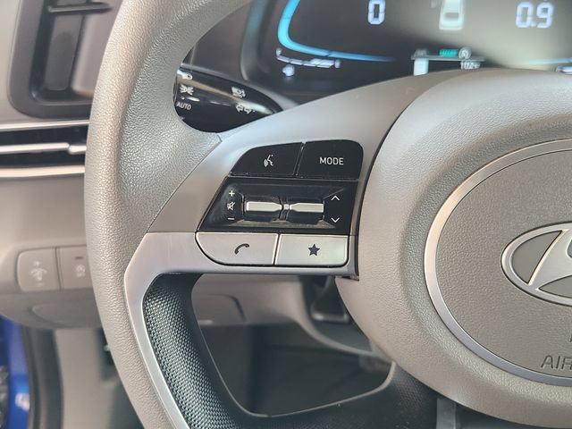 Used 2025 Hyundai Elantra SE FWD image 27