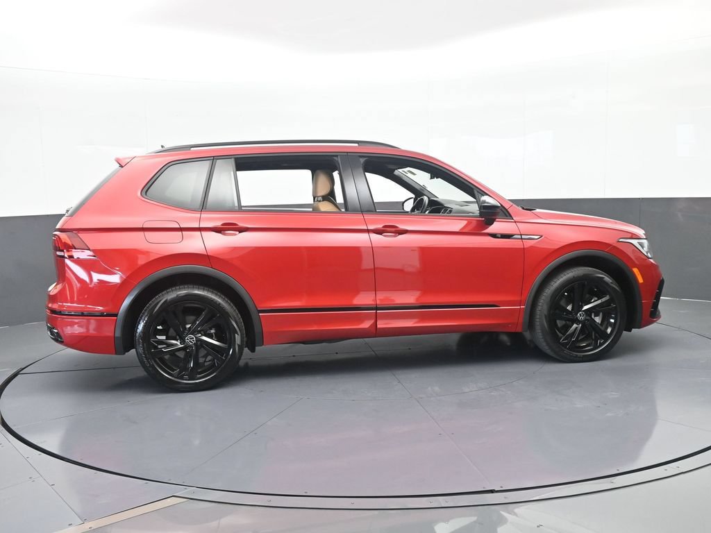 Used 2024 Volkswagen Tiguan SE R-Line FWD image 7