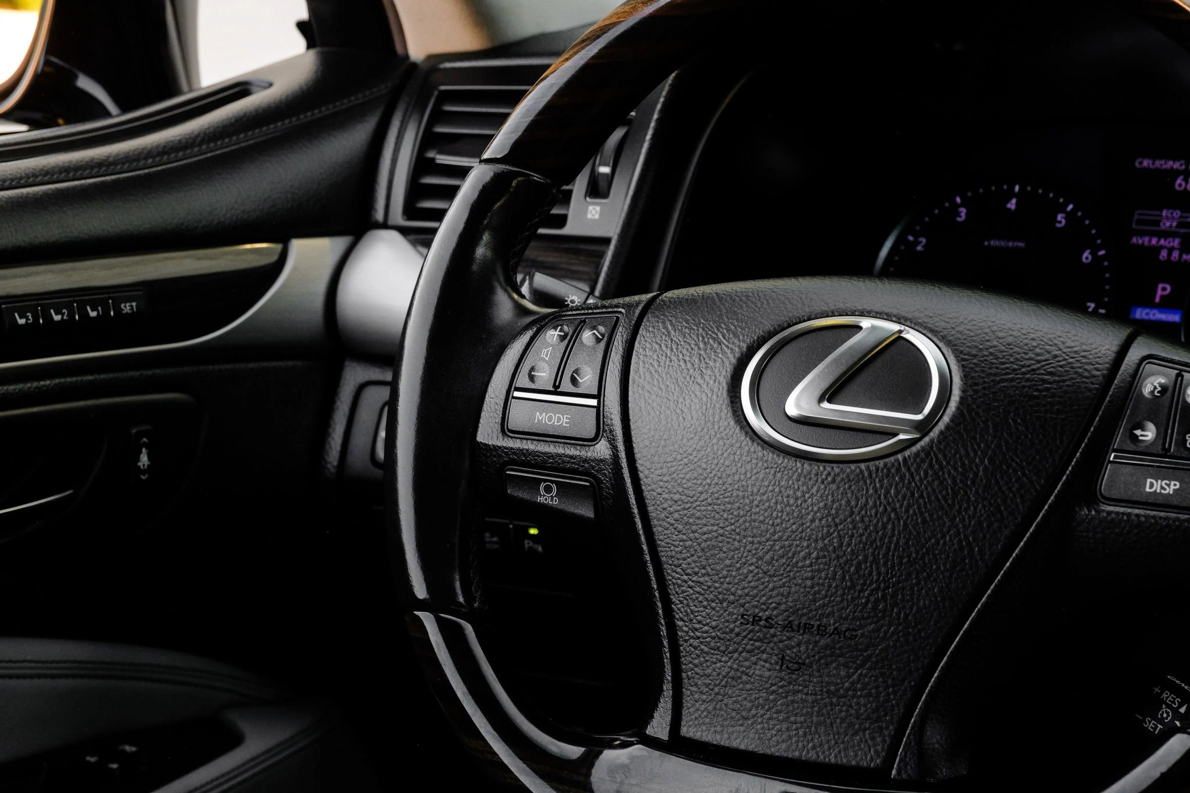 Used 2014 Lexus LS 460 AWD w/ Comfort Package image 25