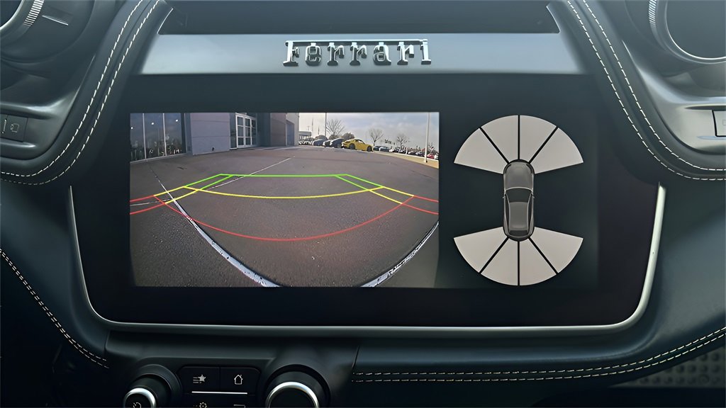 Used 2017 Ferrari GTC4Lusso image 22