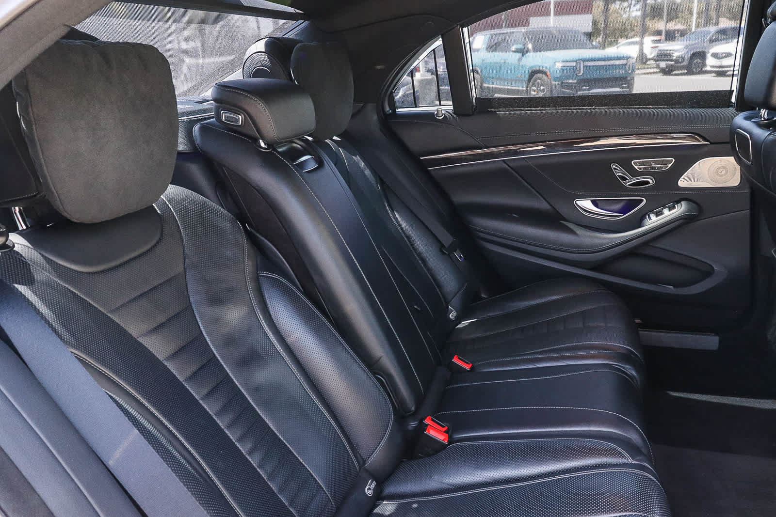 Used 2019 Mercedes-Benz S 560 Sedan image 29