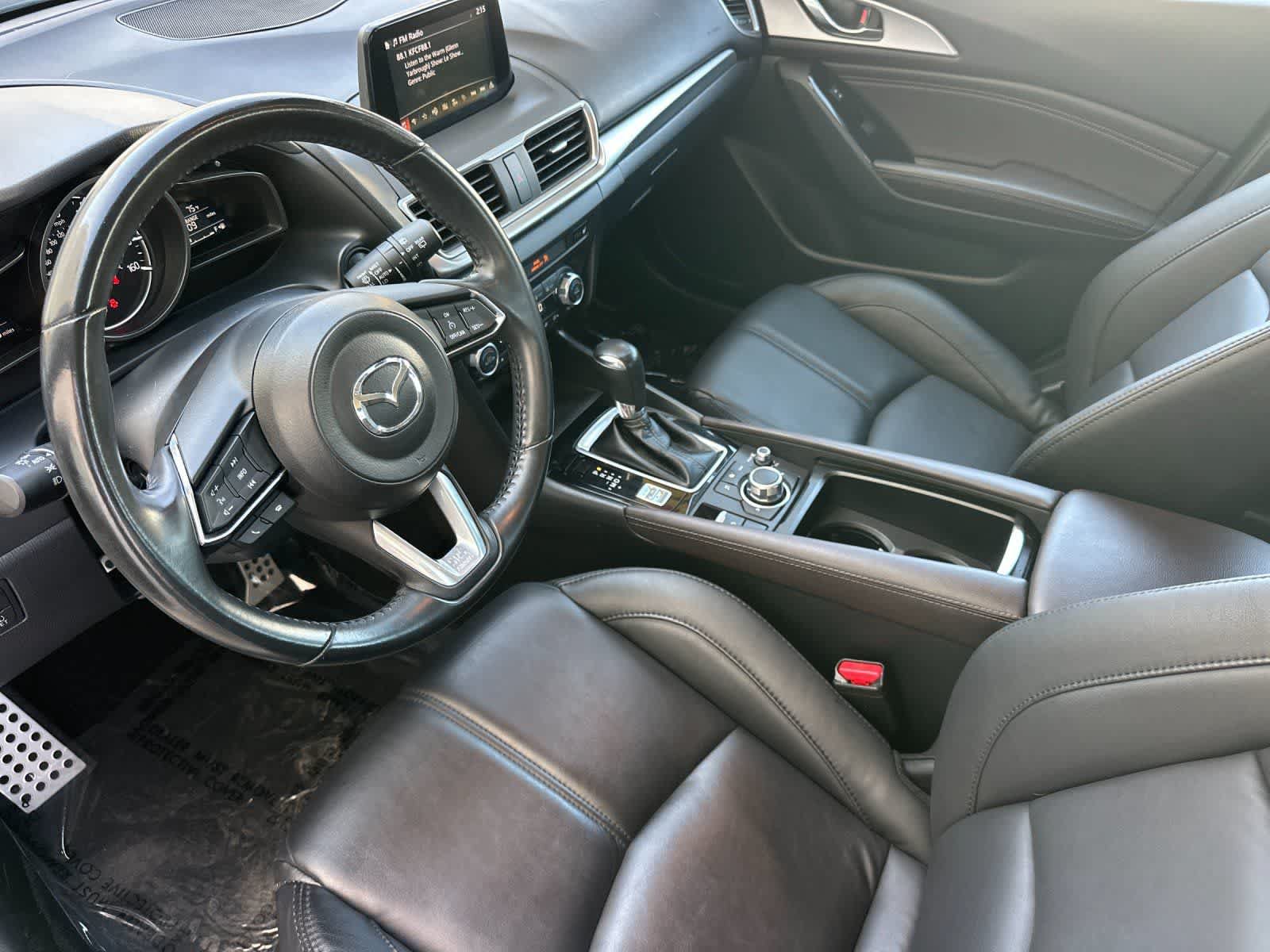 Used 2018 MAZDA MAZDA3 Touring FWD image 12