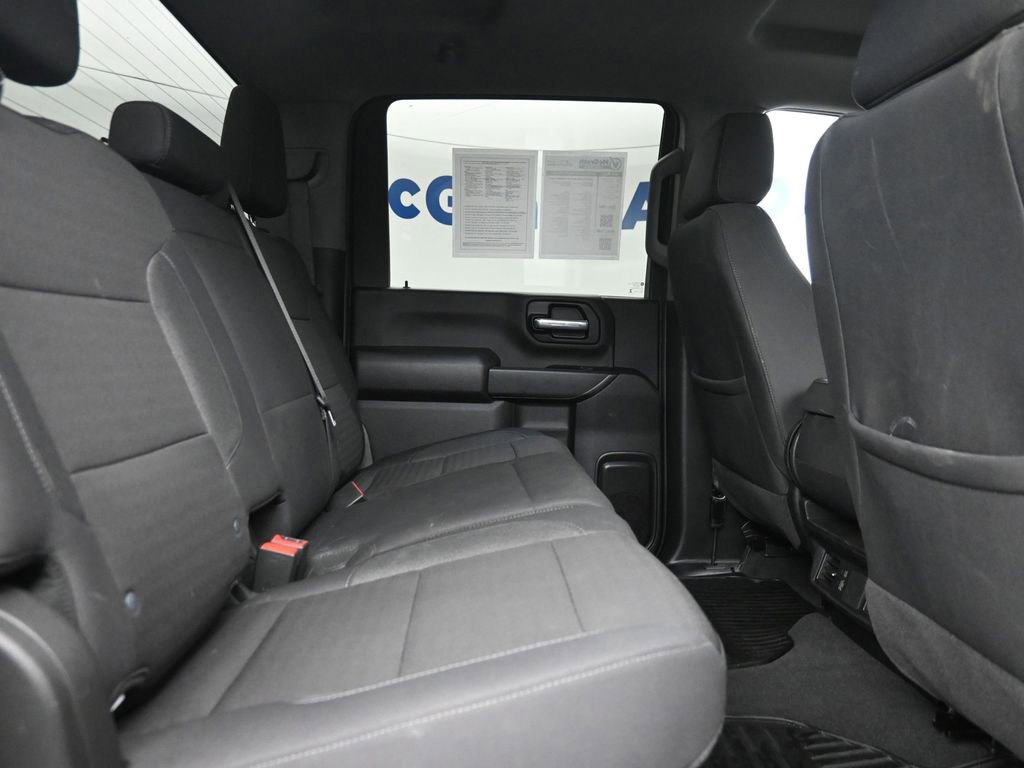 Used 2025 Chevrolet Silverado 2500 Custom w/ Custom Value Package image 8