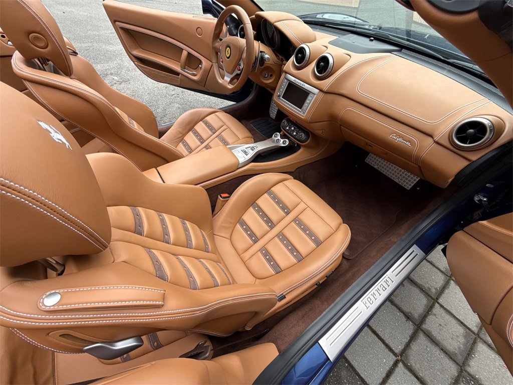 Used 2013 Ferrari California image 29