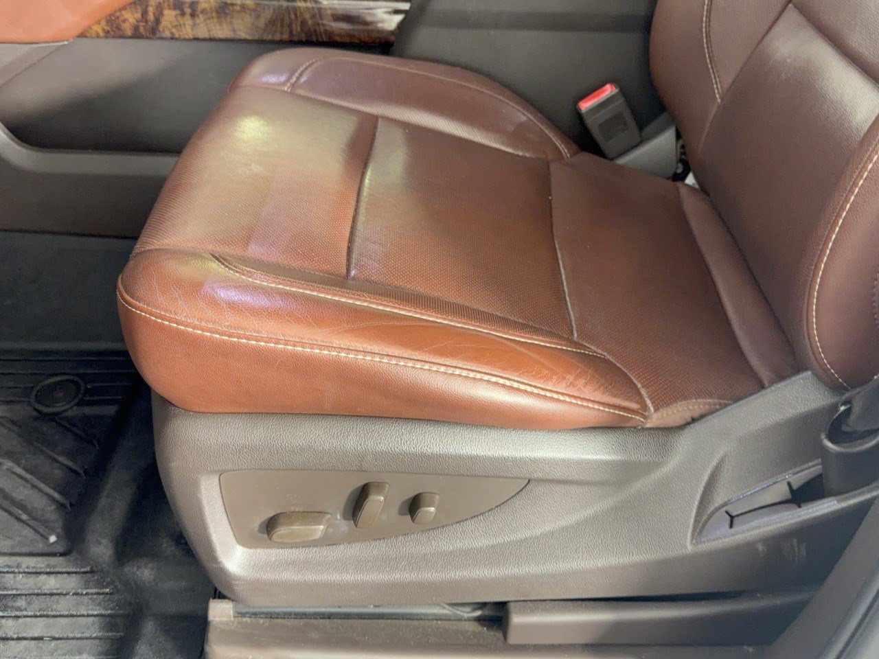 Used 2019 Chevrolet Tahoe Premier RWD image 16