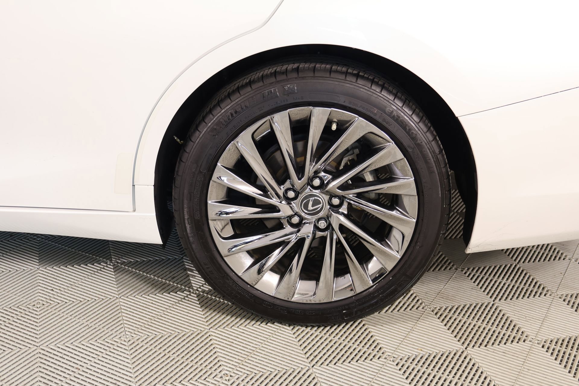Used 2024 Lexus ES 300h w/ Technology Package FWD image 19