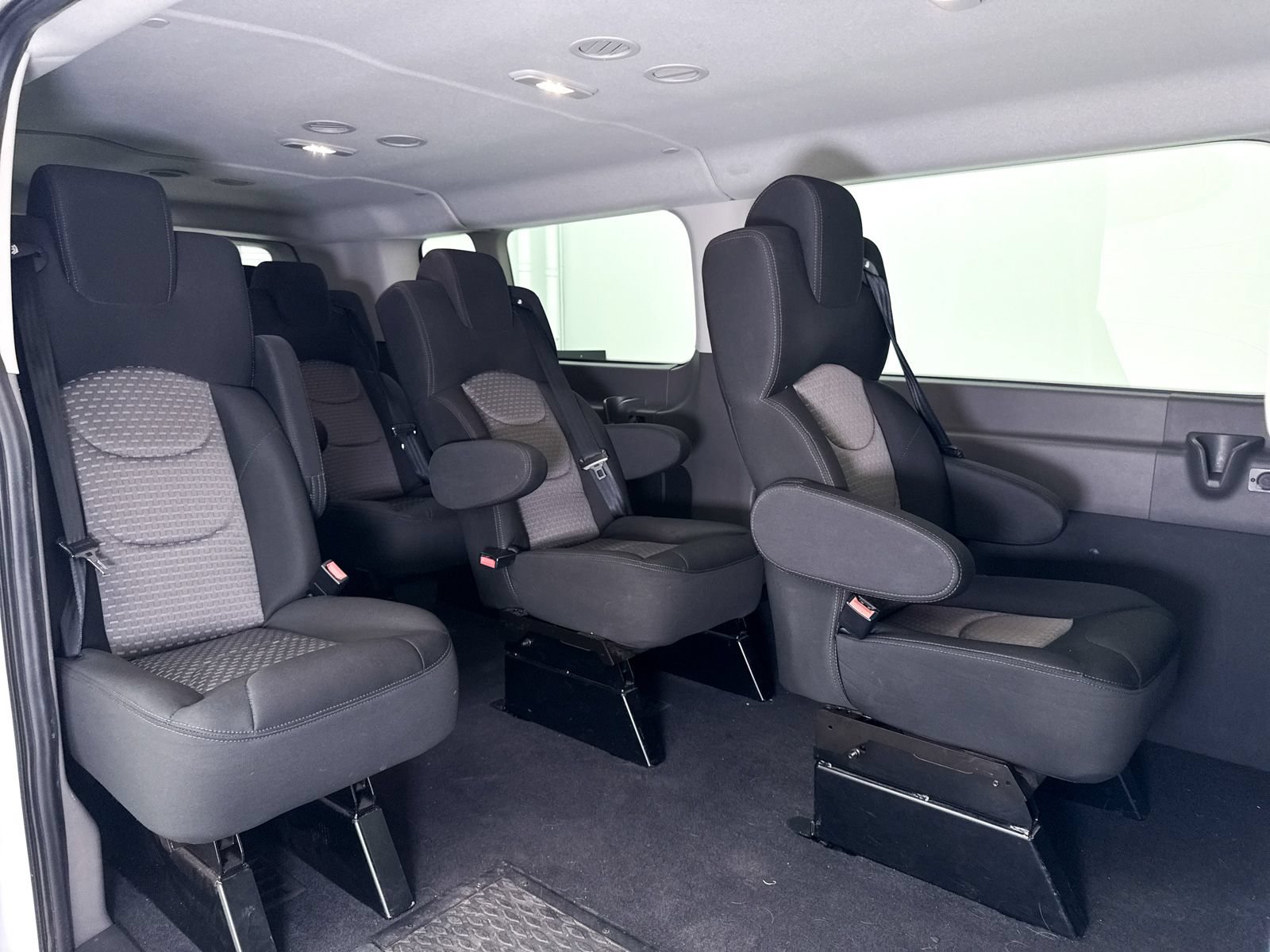 Used 2024 Ford Transit 350 XLT RWD image 9